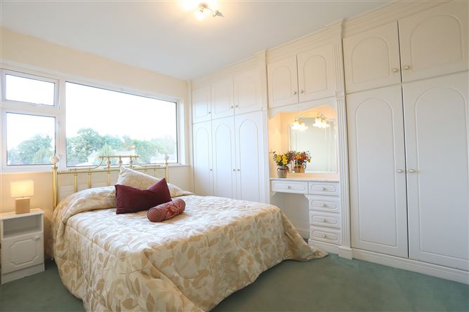10 Castle Court, Ballina, Mayo