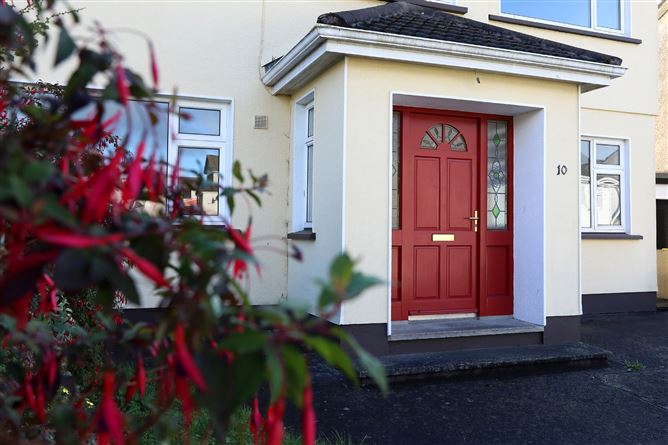 10 Castle Court, Ballina, Mayo