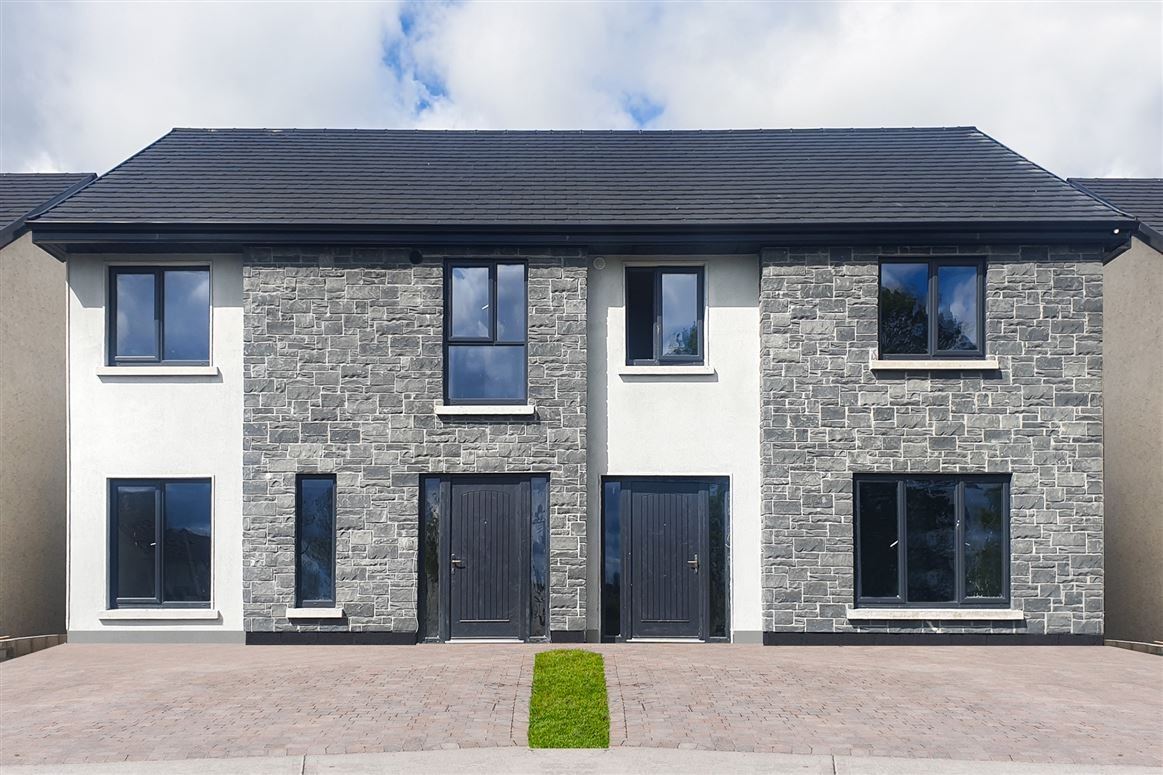 38 Lus Na Greine, Monksland, Athlone, Co. Roscommon