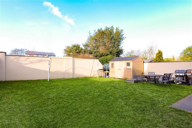 11 Heather Hill, Barna, Galway