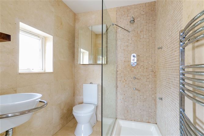 11 Heather Hill, Barna, Galway