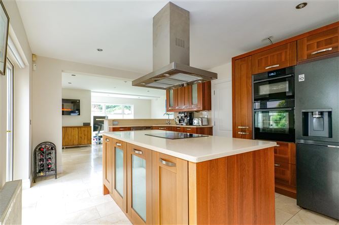 11 Heather Hill, Barna, Galway