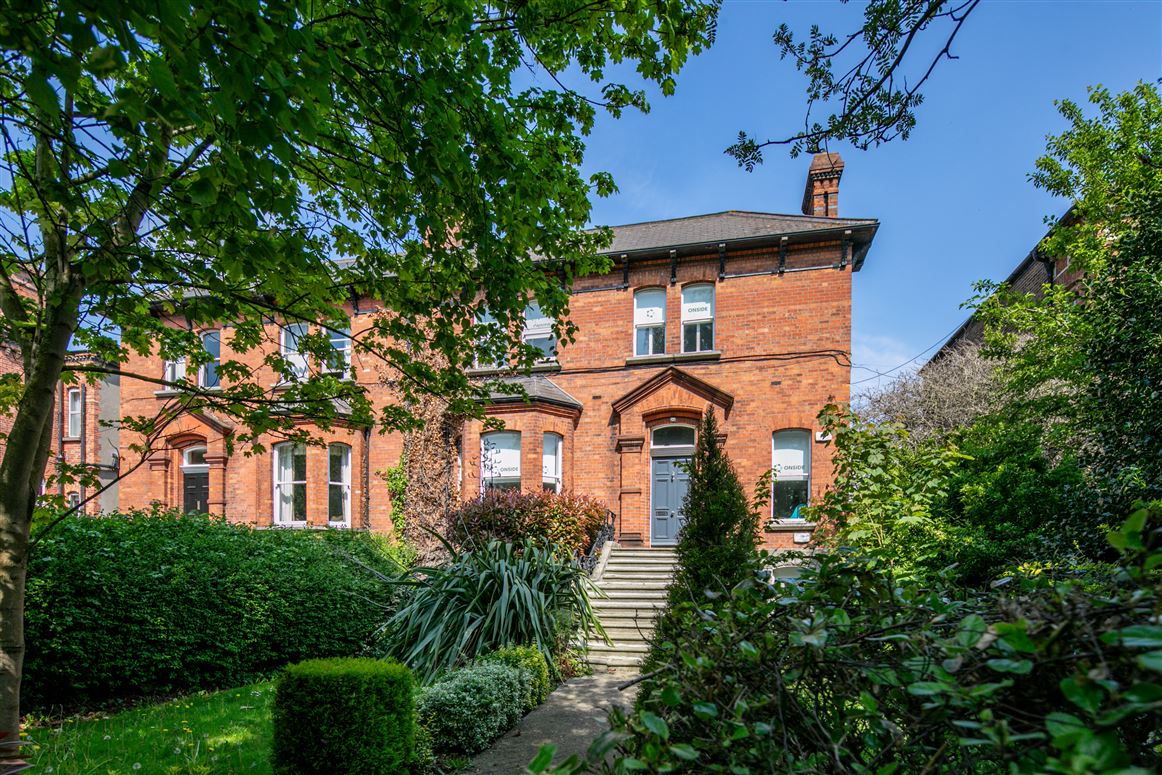 Hall and 1st floor, 56 Lansdowne Road, Ballsbridge, Dublin 4