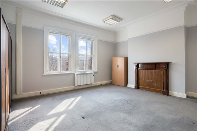 Hall and 1st floor, 56 Lansdowne Road, Ballsbridge, Dublin 4