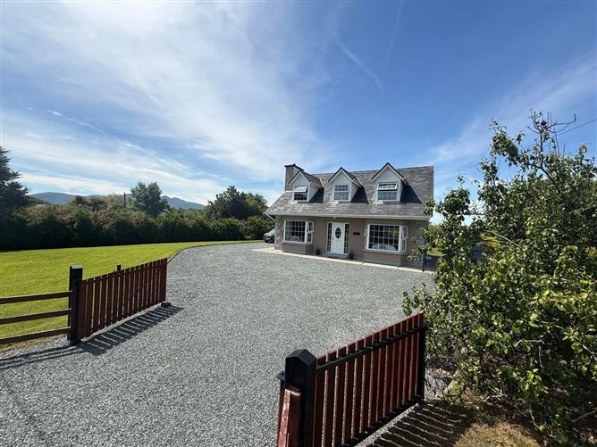 Photo 1 of 31 — Pear Tree Lodge, Barleymount West, Killarney, Co. Kerry