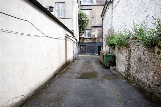 The Tholsel Bar, 8 High Street, Kilkenny