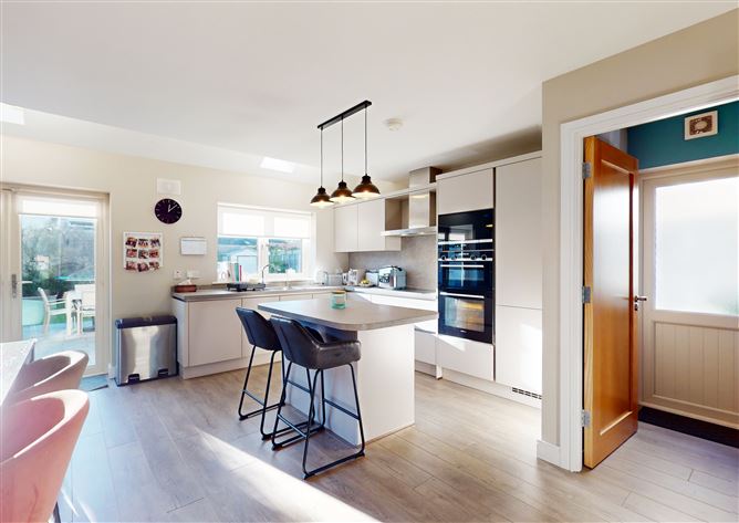5 Beresford Crescent, Donabate,   County Dublin