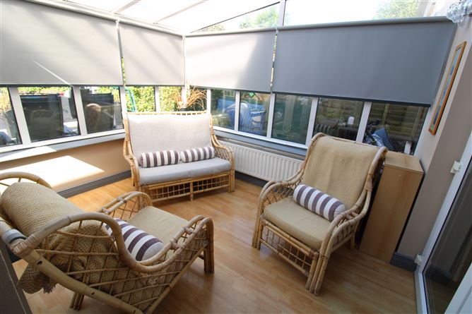 6 Oaktree Grove, Castleknock,   Dublin 15