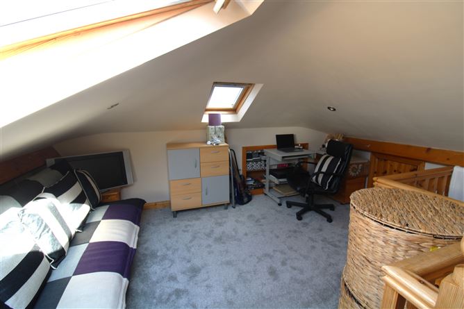 6 Oaktree Grove, Castleknock,   Dublin 15