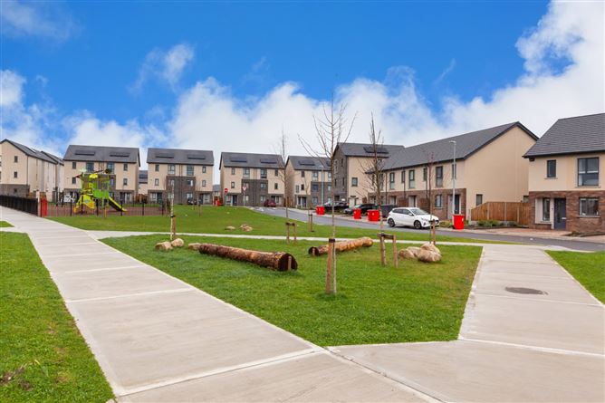 70 The Gardens, Kilmartin Grove, Hollystown, Dublin 15