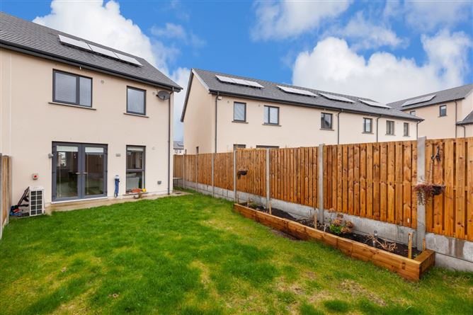 70 The Gardens, Kilmartin Grove, Hollystown, Dublin 15