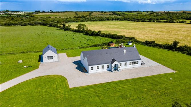 Photo 25 of 33 — Ballysallagh East, Brittas Bay, Co. Wicklow