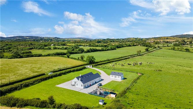 Photo 28 of 33 — Ballysallagh East, Brittas Bay, Co. Wicklow