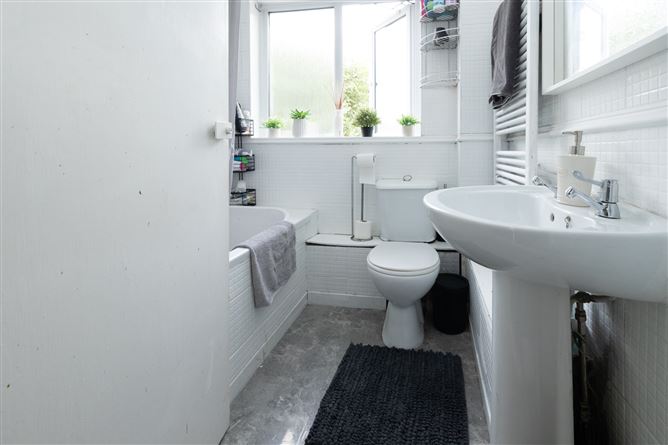 Photo 16 of 21 — 107 Saint John's Crescent, Clondalkin, Dublin 22