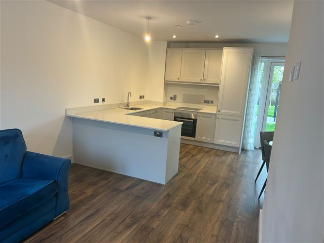 12 The Cresent, Baker Hall, Navan, Co. Meath
