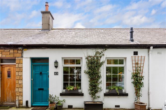 43 Rialto Cottages, Rialto, Dublin 8.