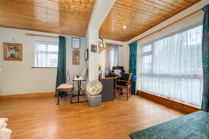 2 Idrone Close, Knocklyon, Dublin 16