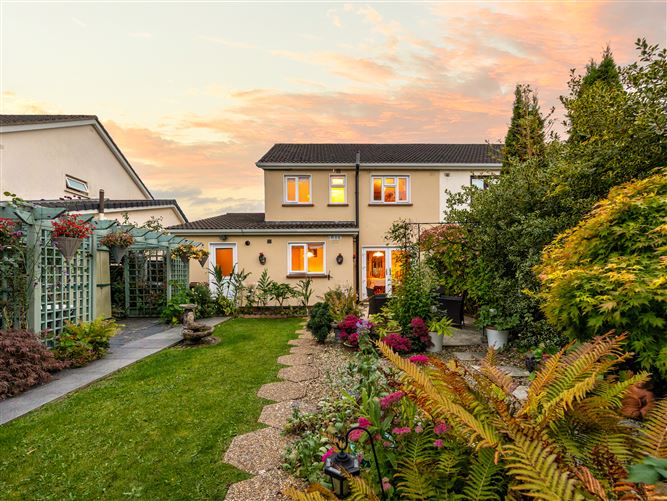 8 Dun Na Riogh Walk, Naas, Kildare