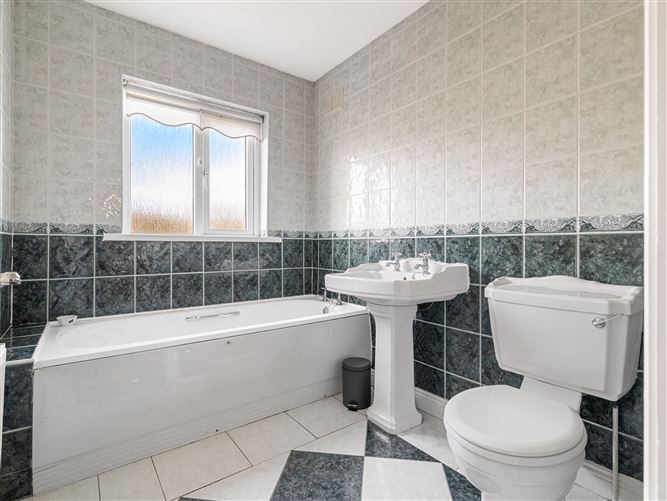 8 Dun Na Riogh Walk, Naas, Kildare