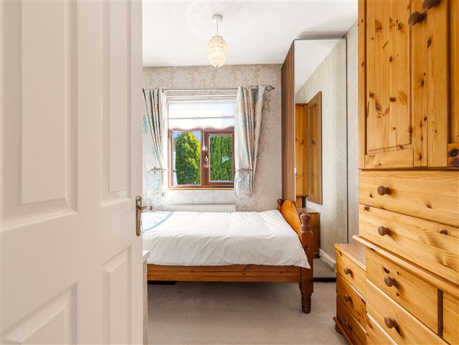 8 Dun Na Riogh Walk, Naas, Kildare
