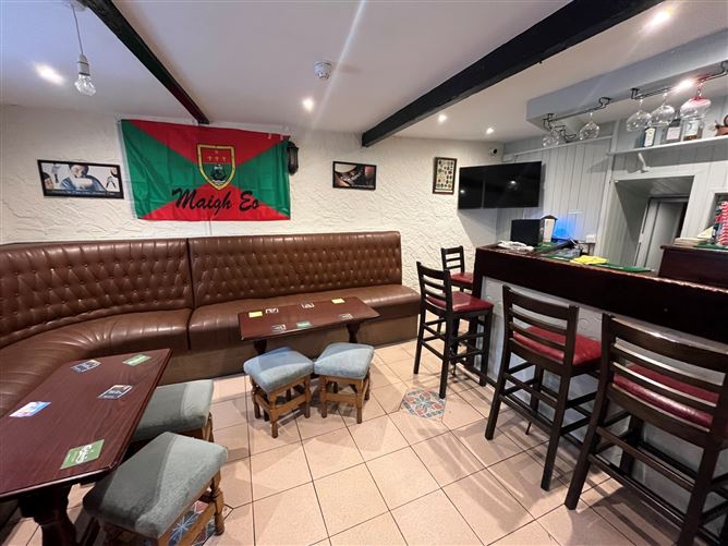 Vincy's Bar, Station Road, Ballina, Co. Mayo