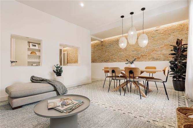 Vinyl & Brick,Barcelona,Catalonia,Spain