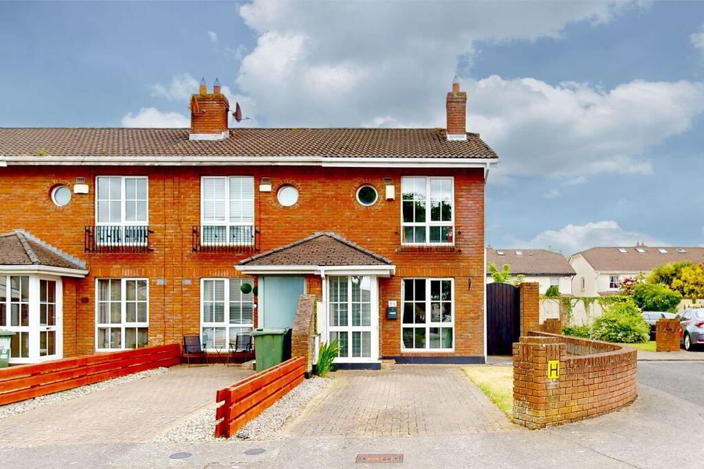 Photo 1 of 18 — 51 Springlawn Close, Clonsilla Road, Blanchardstown, Dublin
