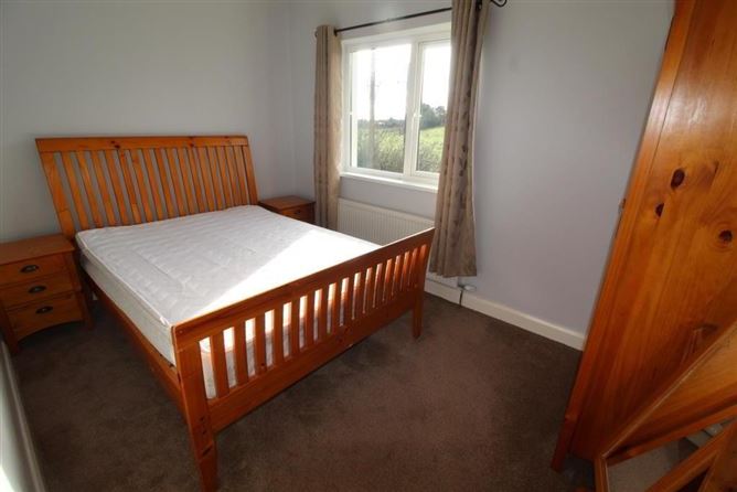 25 Shannon Geal, Carrick-on-shannon, Roscommon