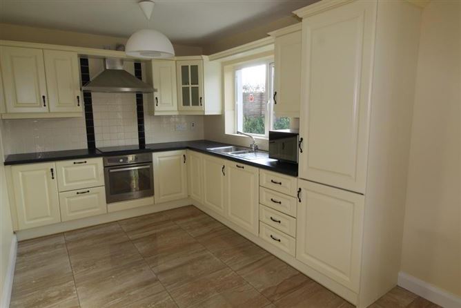 25 Shannon Geal, Carrick-on-shannon, Roscommon