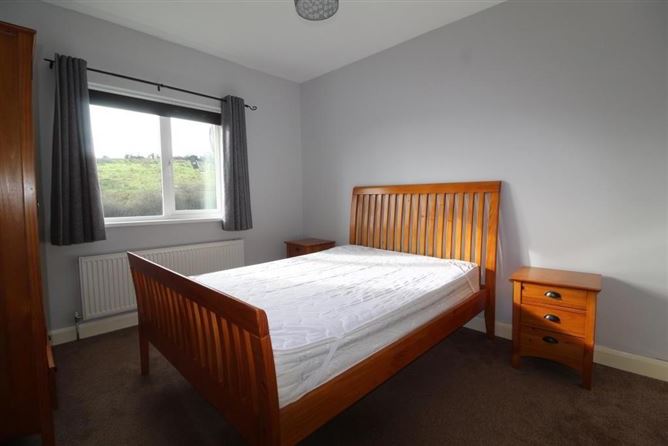 25 Shannon Geal, Carrick-on-shannon, Roscommon
