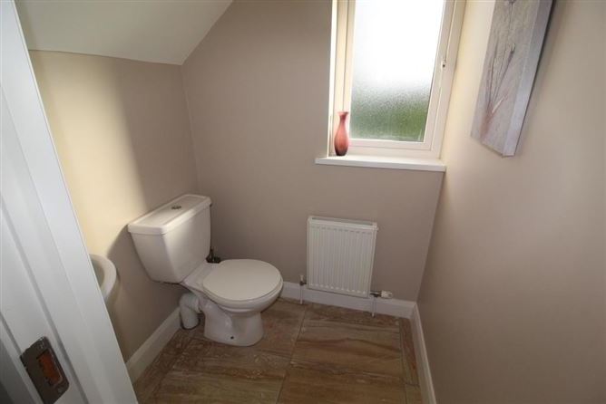25 Shannon Geal, Carrick-on-shannon, Roscommon
