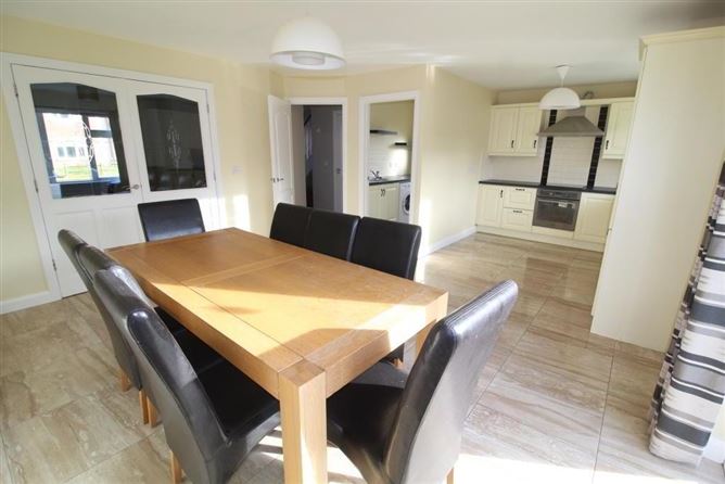 25 Shannon Geal, Carrick-on-shannon, Roscommon