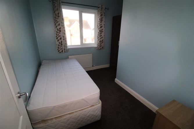 25 Shannon Geal, Carrick-on-shannon, Roscommon