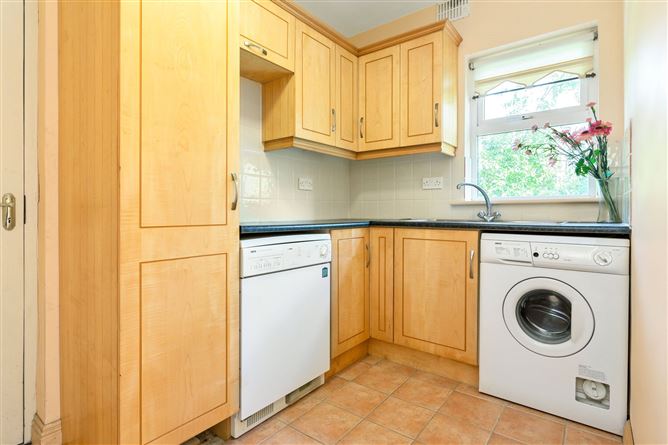 8 Abbeyvale, Dromahair, Co. Leitrim
