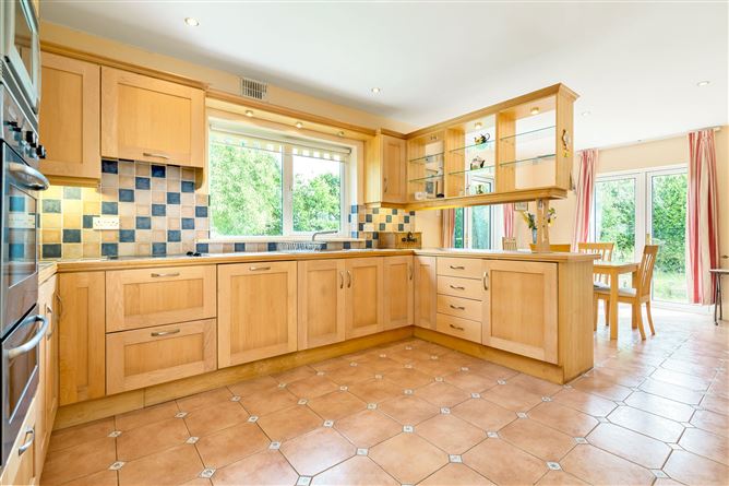 8 Abbeyvale, Dromahair, Co. Leitrim
