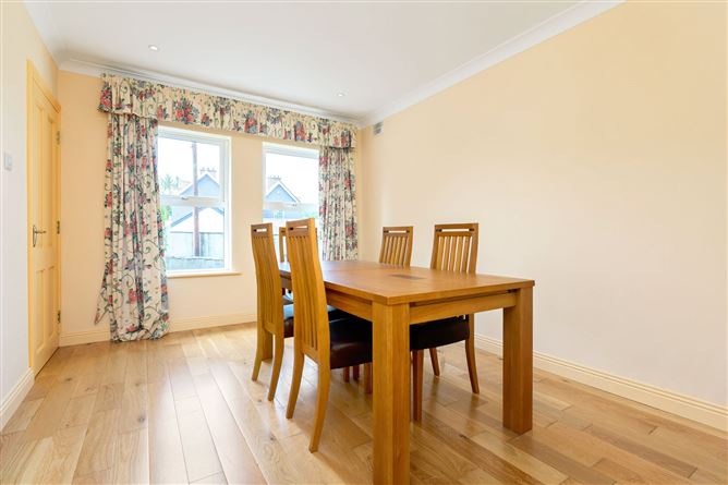 8 Abbeyvale, Dromahair, Co. Leitrim