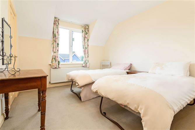 8 Abbeyvale, Dromahair, Co. Leitrim