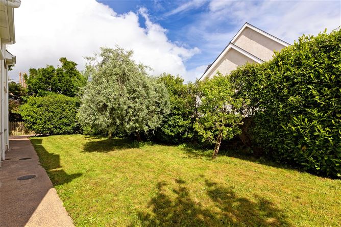 8 Abbeyvale, Dromahair, Co. Leitrim
