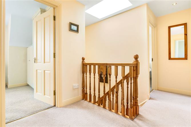 8 Abbeyvale, Dromahair, Co. Leitrim
