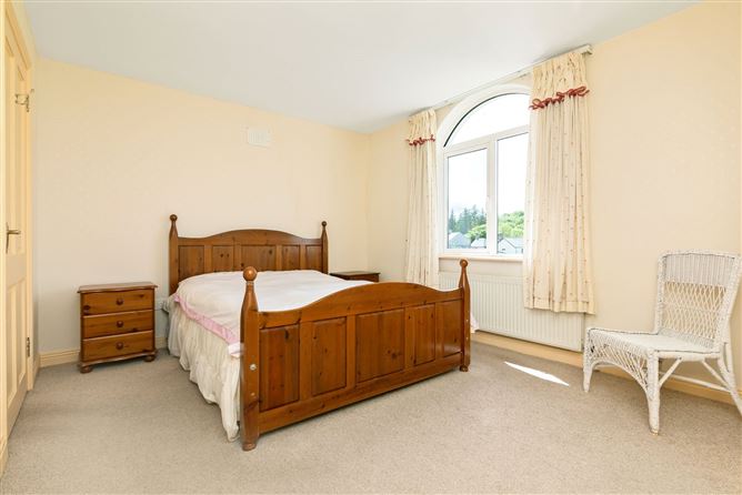 8 Abbeyvale, Dromahair, Co. Leitrim