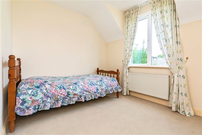 8 Abbeyvale, Dromahair, Co. Leitrim