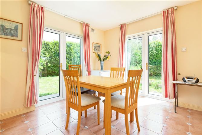 8 Abbeyvale, Dromahair, Co. Leitrim