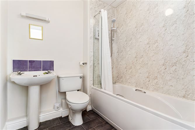 Photo 10 of 12 — Apt. 40 Hazelgrove, Killinarden Heights, Tallaght, Dublin 24