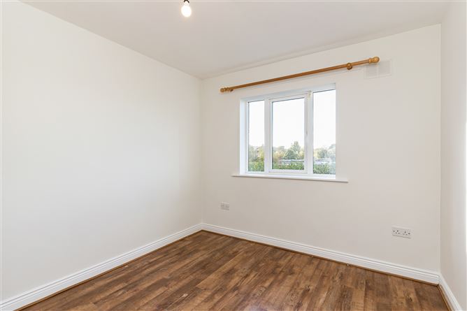 Photo 8 of 12 — Apt. 40 Hazelgrove, Killinarden Heights, Tallaght, Dublin 24