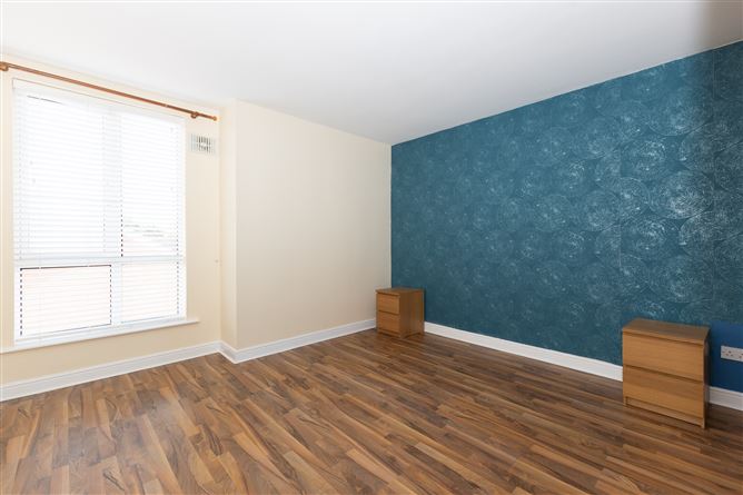 64 Castlecurragh Vale, Mulhuddart, Dublin 15