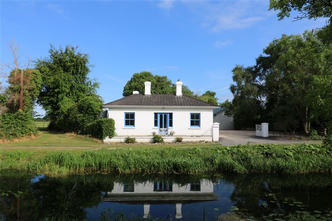 Ardclough Lodge, Ardclough, Straffan, Kildare