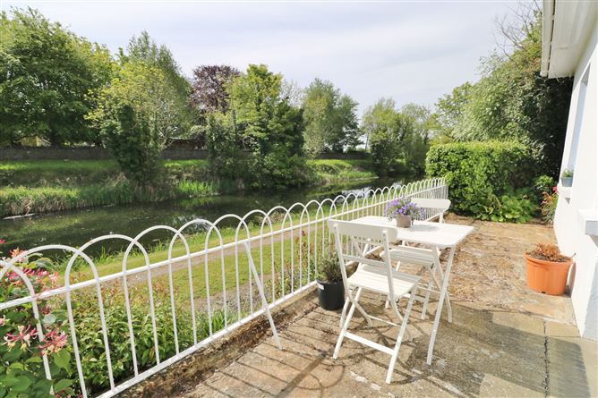 Ardclough Lodge, Ardclough, Straffan, Kildare