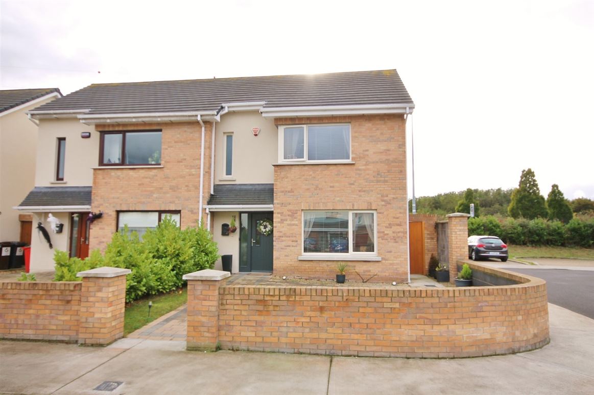 75 Tullyhall Drive, Lucan, Co. Dublin