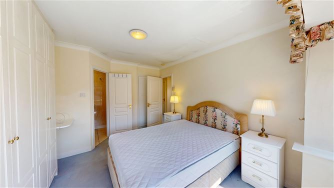 9 The Court, Donnybrook Castle, Stillorgan Road, Donnybrook, Dublin 4
