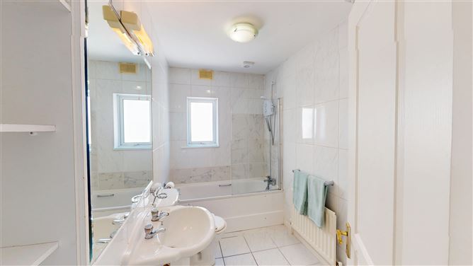 9 The Court, Donnybrook Castle, Stillorgan Road, Donnybrook, Dublin 4